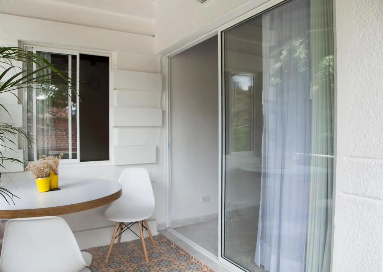Apartamento Remodelado En El Mejor Lugar Del Centro De Medellin. Home Aris 402 Apartmán